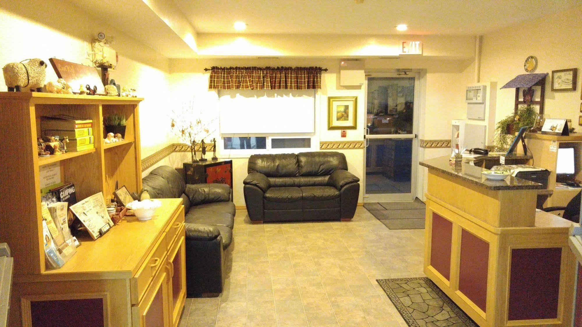 Crossfield Country Inn Bagian luar foto