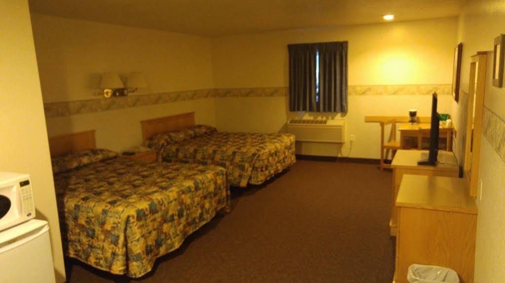 Crossfield Country Inn Bagian luar foto